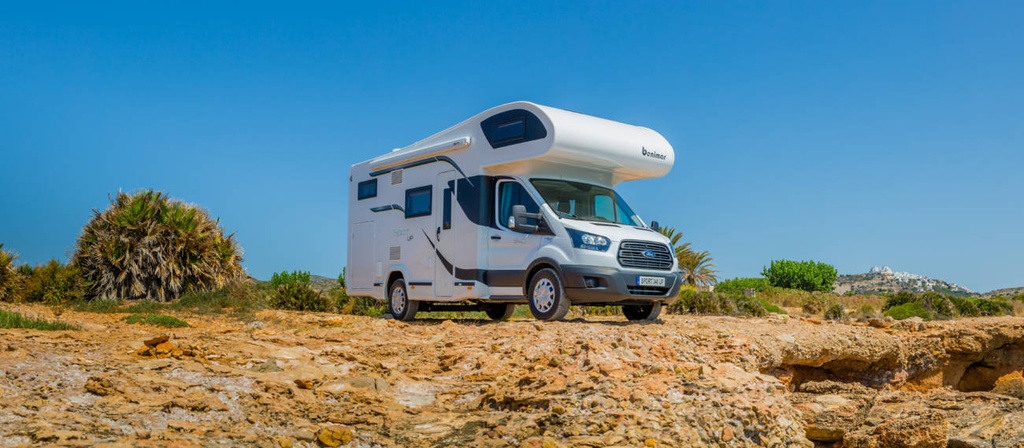 Autocaravana Benimar Sport 340 UP - Semi-integral para familias